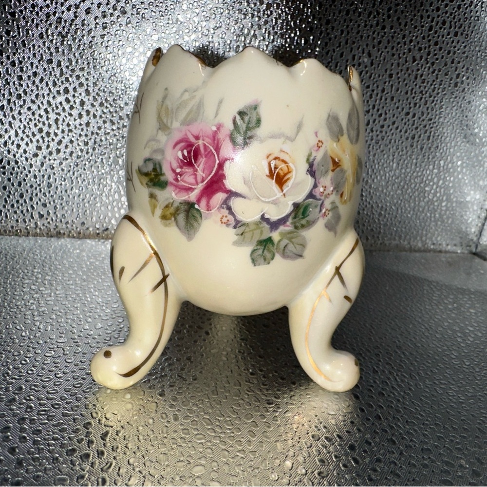 Vintage Inarco porcelain footed egg shaped vase hand-painted Japan pink floral.